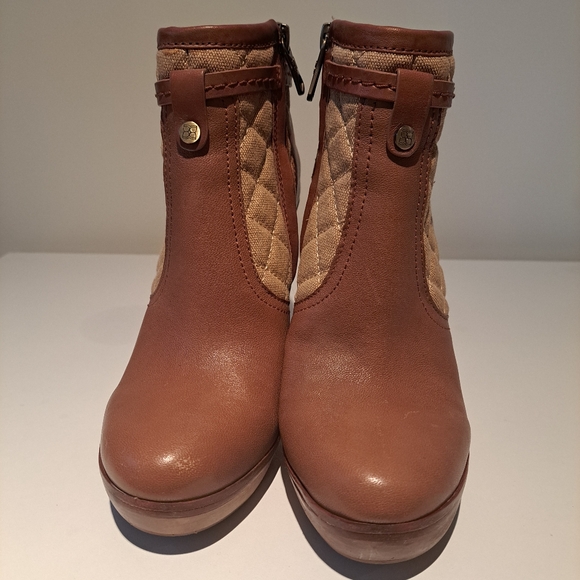 BCBG BOOTIES - Picture 8 of 9